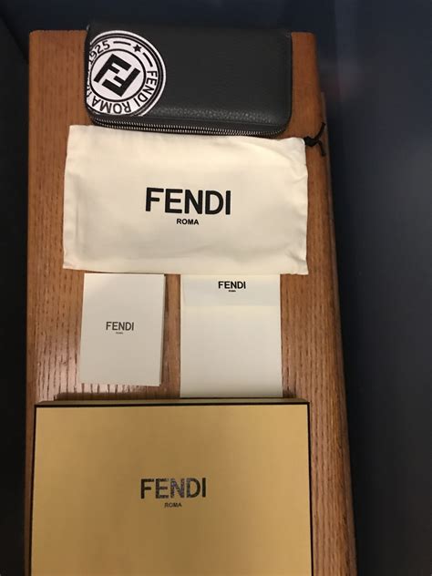 Fendi Men's Grey Zip Around Wallet 7M0210